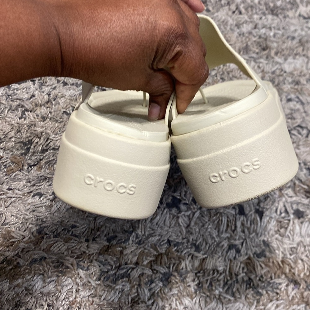 CROCS Women's Off-White cream Platform flip flop Sandals sz W11 - Picture 5 of 9